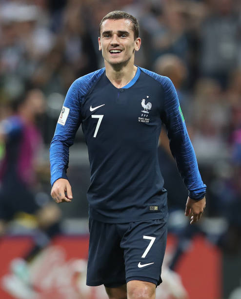 球員由於無 球員由於無